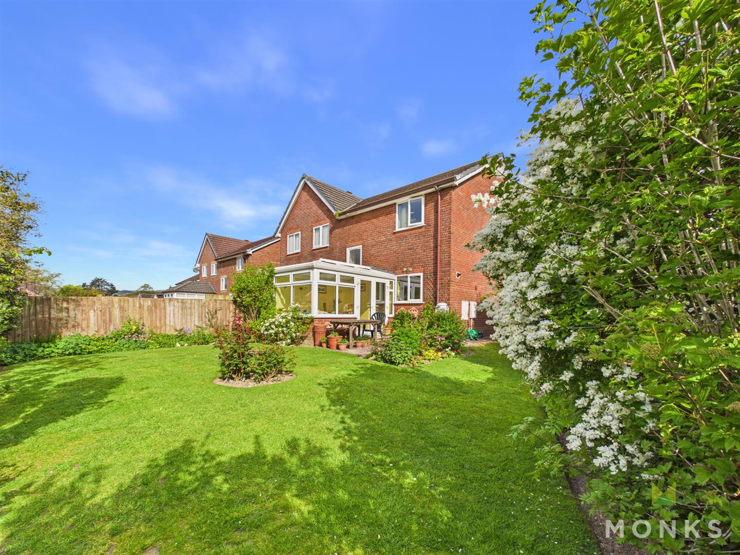 12 Border Close, Oswestry, SY11 2TT For Sale